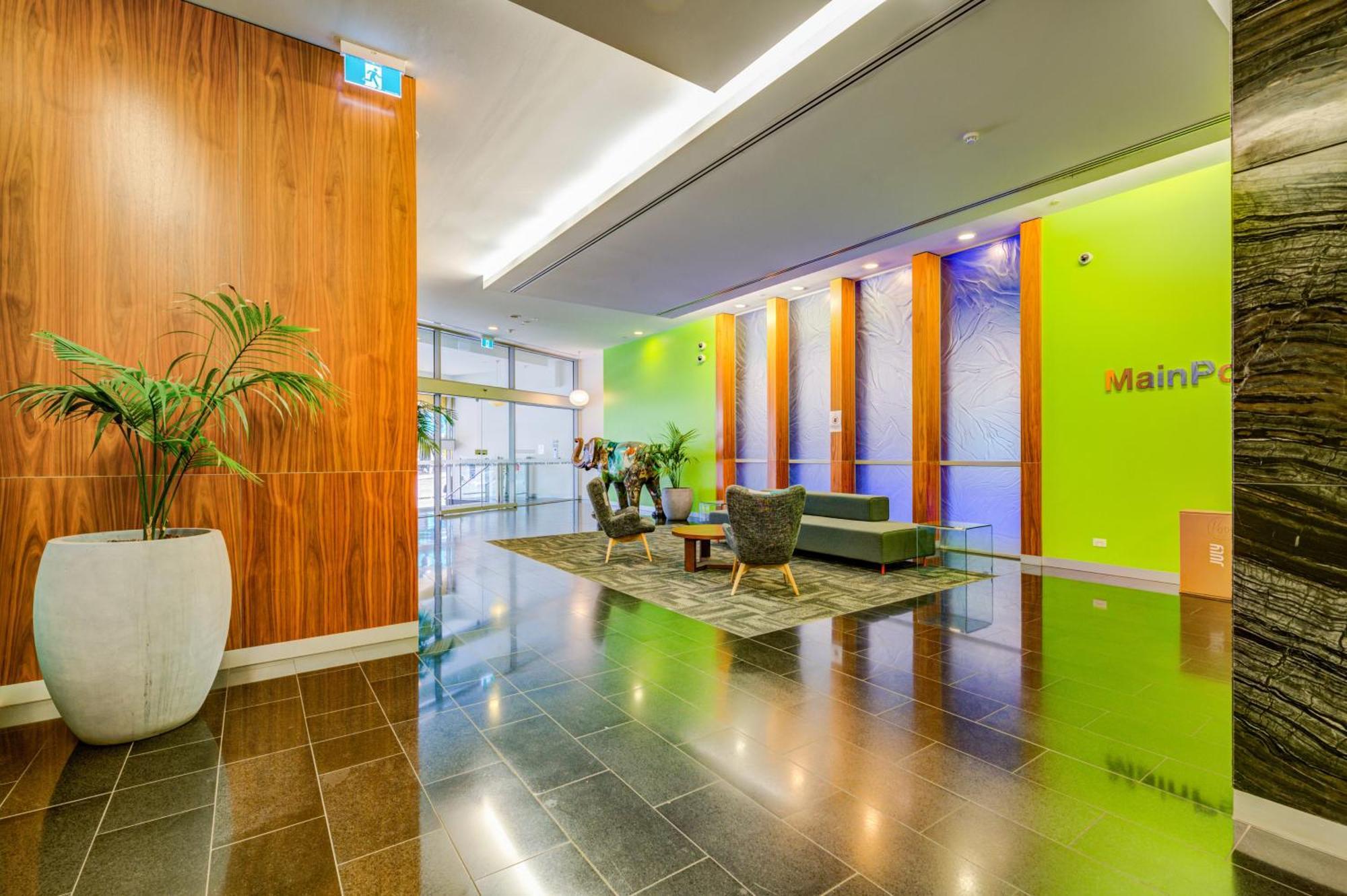 Mega Style Apartments Mainpoint Melbourne Exterior photo