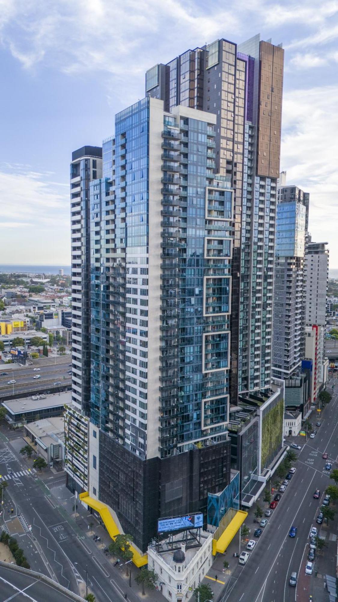 Mega Style Apartments Mainpoint Melbourne Exterior photo