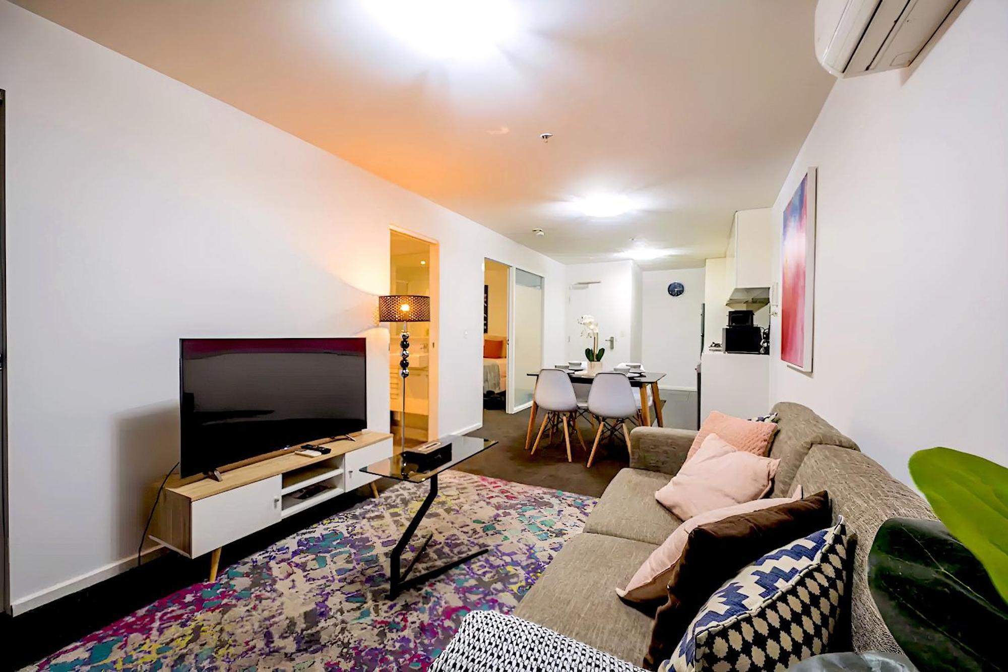 Mega Style Apartments Mainpoint Melbourne Exterior photo